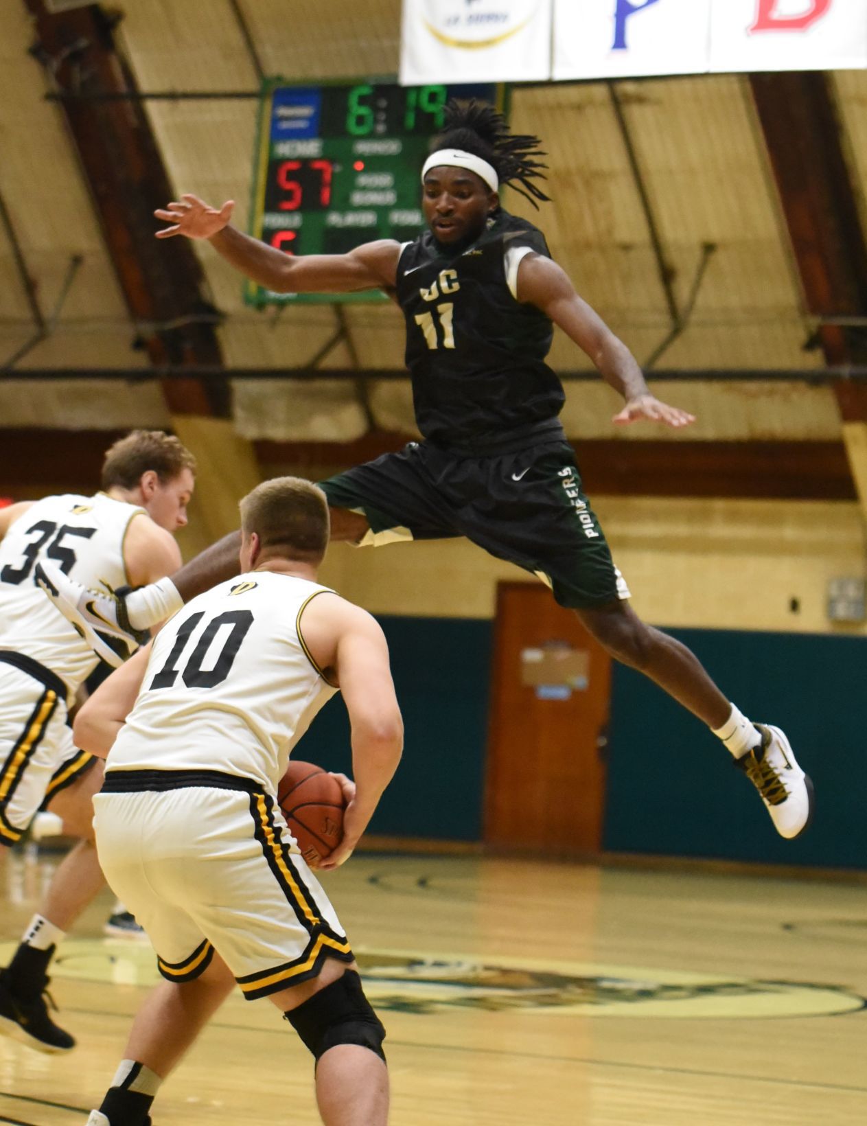 Pacific Union College men's basketball